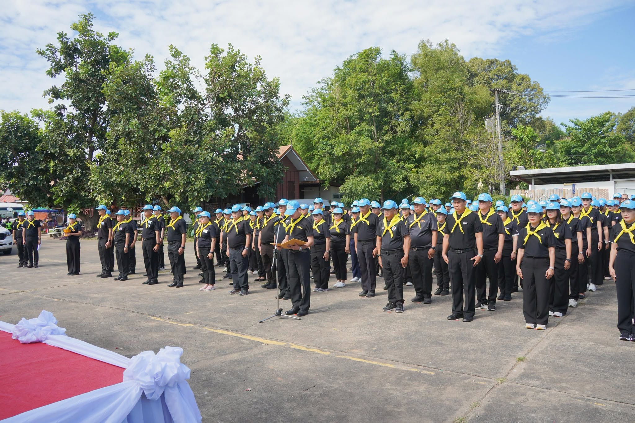 title - ส.ป.ก.ยโสธร ร่วมกิจกรรมจิตอาสาพัฒนา เนื่องในวันคล้ายวันสวรรคต  พระบาทสมเด็จพระจุลจอมเกล้าเจ้าอยู่หัว (วันปิยมหาราช)
